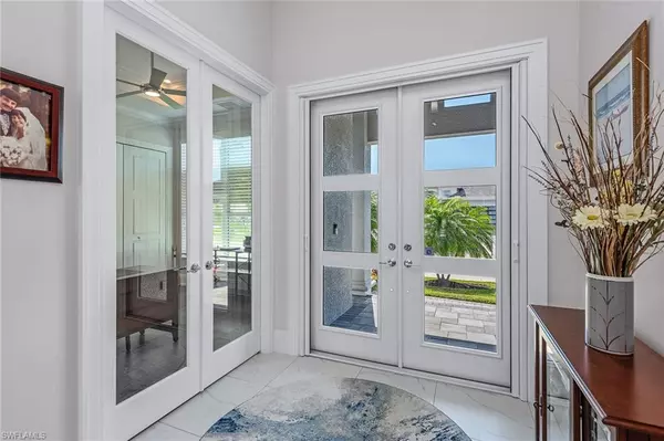 Marco Island, FL 34145,233 Meadowlark CT