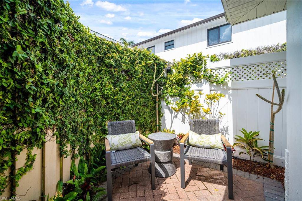 Naples, FL 34102,721 9th ST S #3