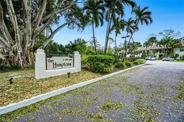 Naples, FL 34112,1798 Kings Lake BLVD #104