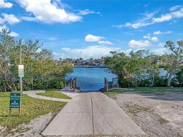 Bonita Springs, FL 34134,89 7th ST