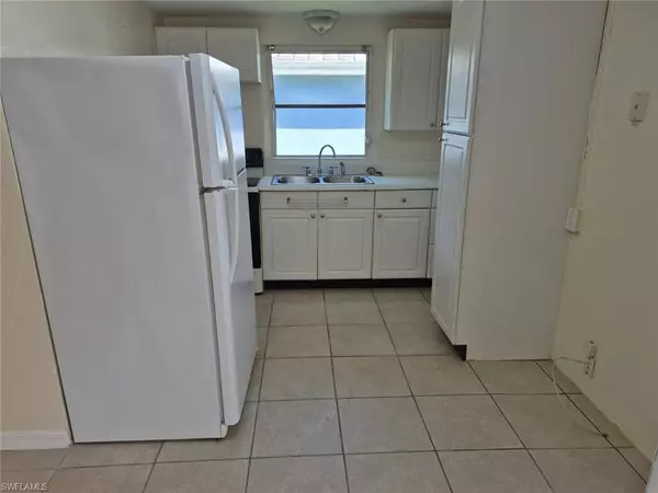 North Fort Myers, FL 33917,1699 Ixora DR #3