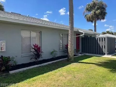 1165 Palm AVE N #2D, North Fort Myers, FL 33903
