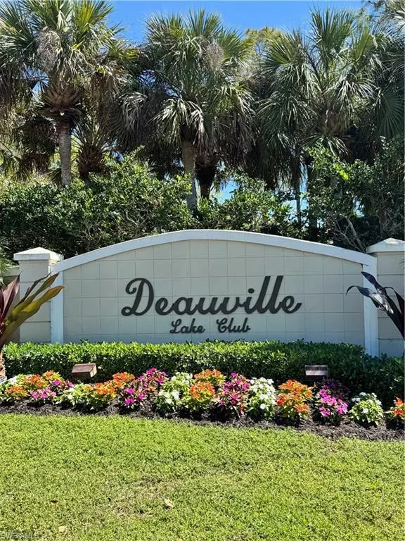 Naples, FL 34112,5767 Deauville CIR #D308