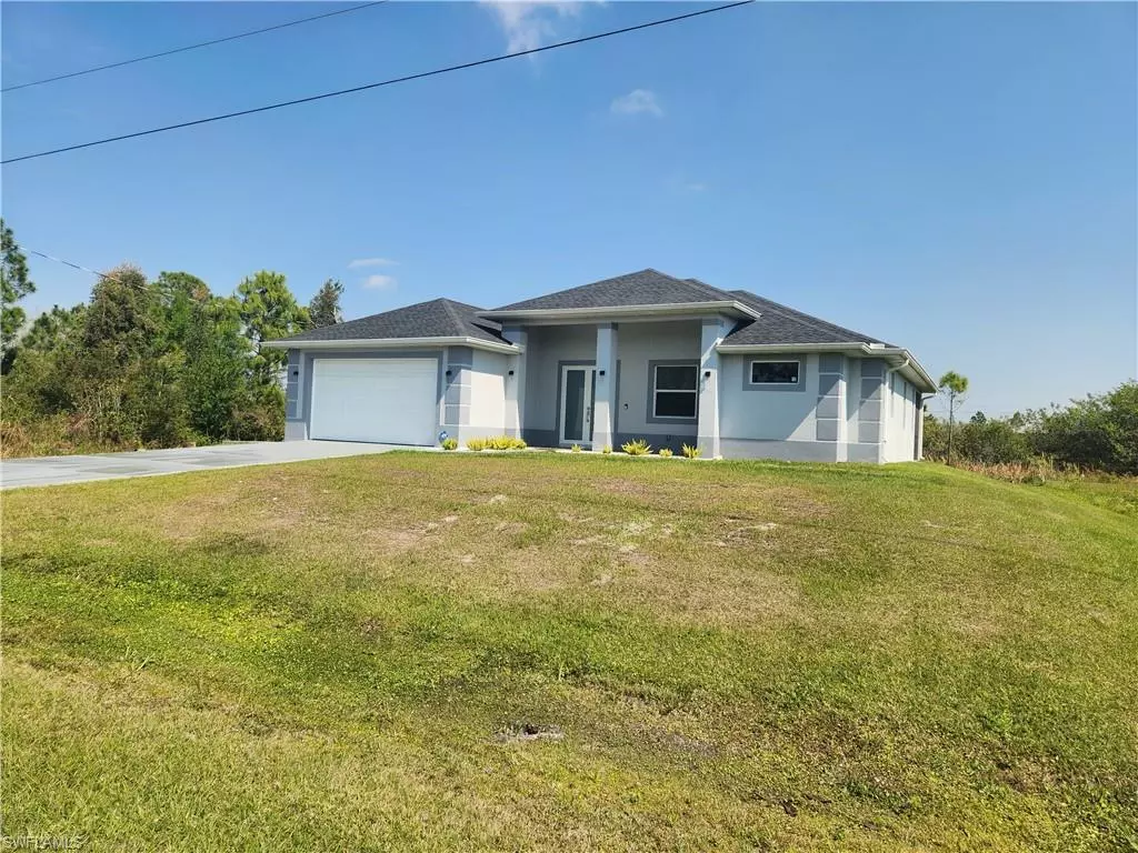 Lehigh Acres, FL 33972,406 Muriel ST