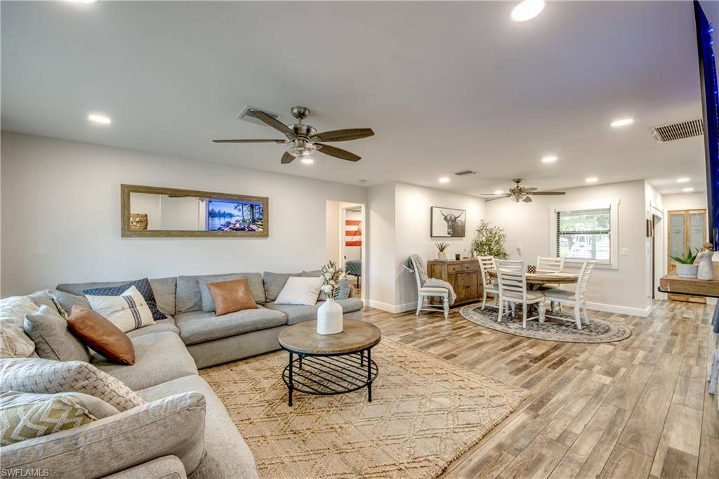 Cape Coral, FL 33904,618 SE 26th ST