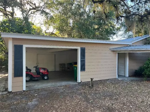 Labelle, FL 33935,200 Riverview DR