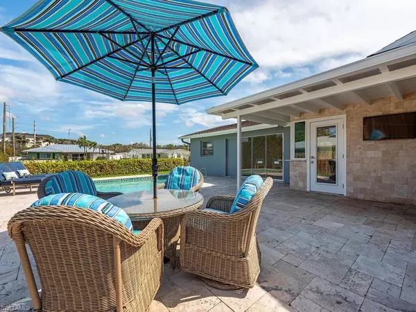 Naples, FL 34103,1395 Morningside DR