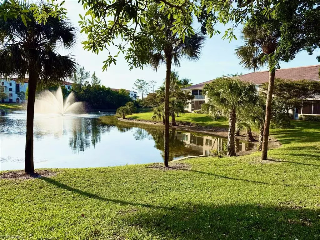 Naples, FL 34104,348 Dover PL #C103