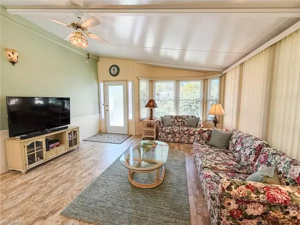 Estero, FL 33928,10722 Yellow Rail CIR #33