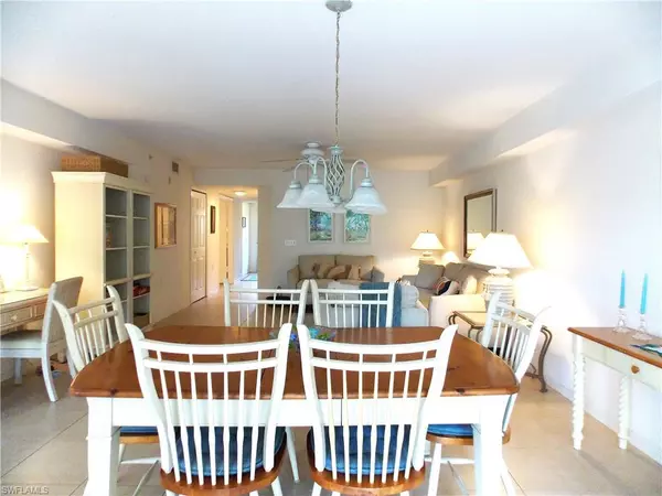 Naples, FL 34110,15475 Cedarwood LN #104