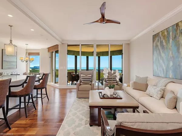 Naples, FL 34108,8990 Bay Colony DR #1202