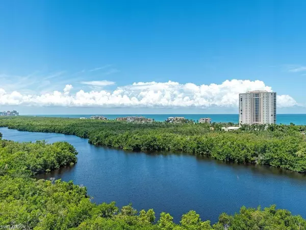 Naples, FL 34108,8990 Bay Colony DR #1202