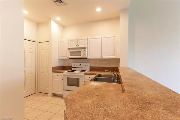 Fort Myers, FL 33916,4247 Liron AVE #202