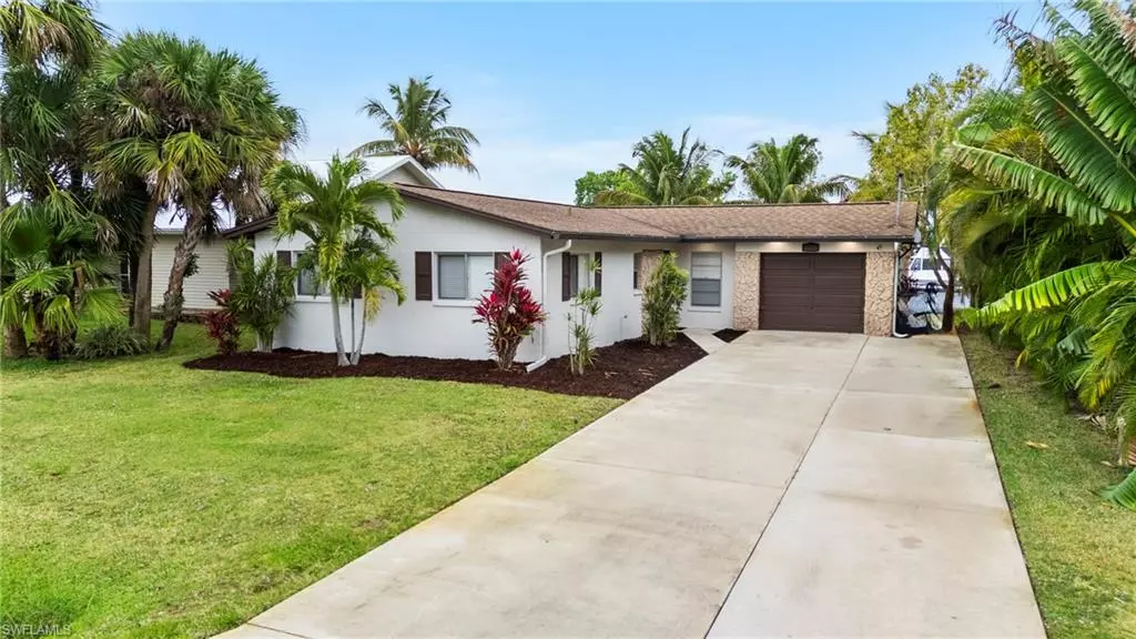 2226 Santiago AVE, Fort Myers, FL 33905