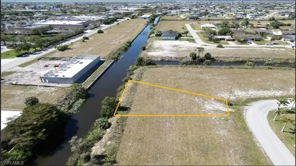 Cape Coral, FL 33909,1902 NE 12th LN