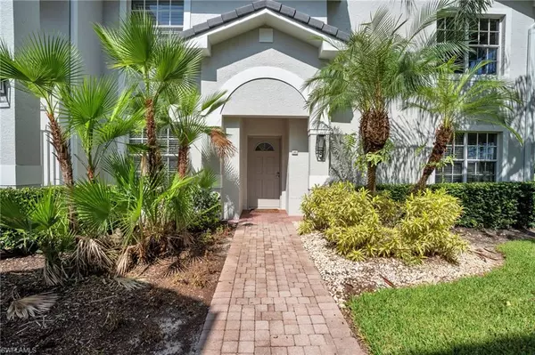 Naples, FL 34110,6025 Pinnacle LN #602