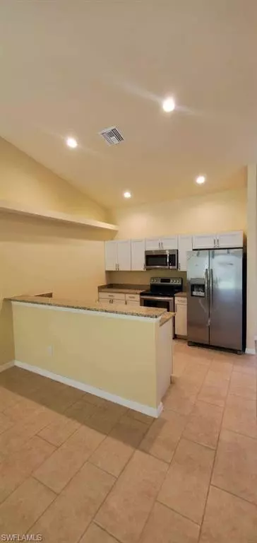 Cape Coral, FL 33990,811 SE 24th AVE