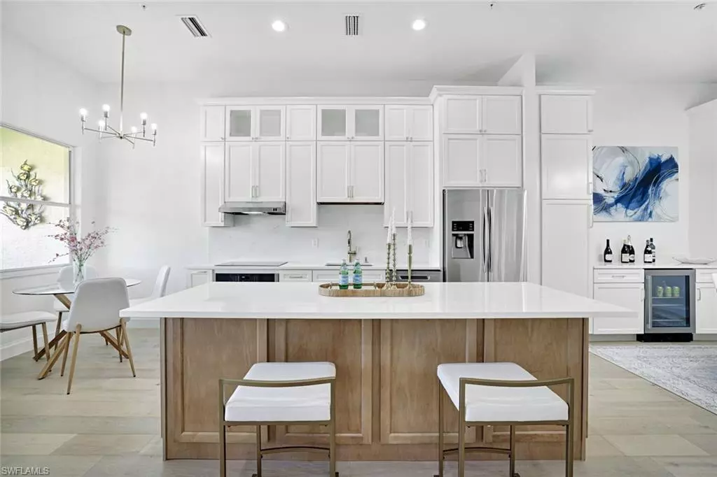 Naples, FL 34119,630 Lalique CIR #506