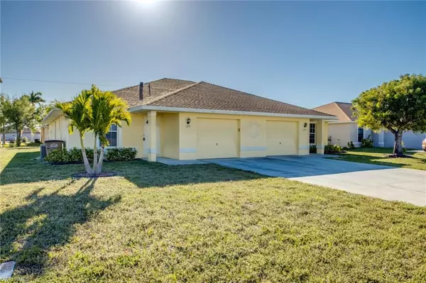 1217 SE 8th PL, Cape Coral, FL 33990