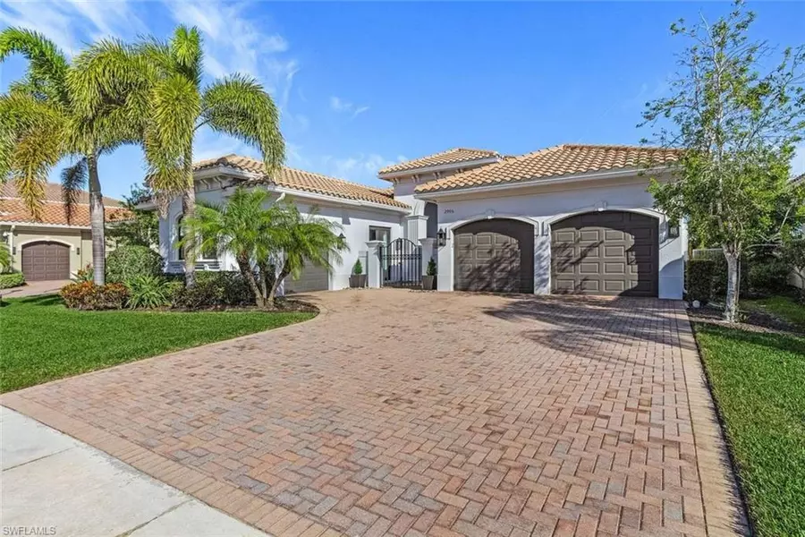 2906 Cinnamon Bay CIR, Naples, FL 34119