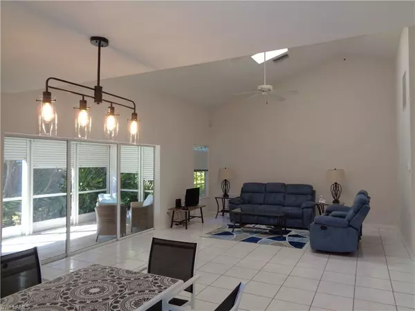 Naples, FL 34119,264 Perignon PL #11-3
