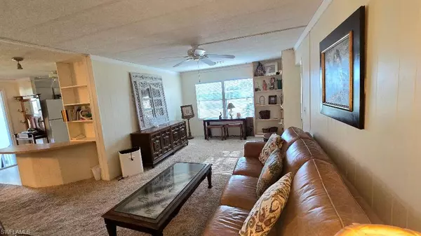 Naples, FL 34112,537 Charlemagne BLVD