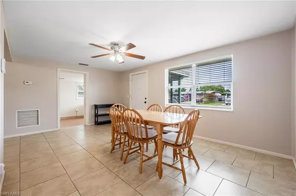 Fort Myers, FL 33907,2184 Barry DR