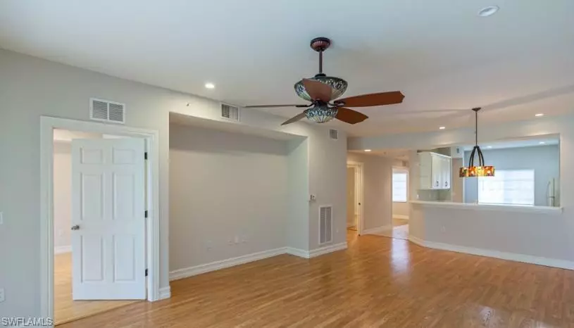 9113 Michael CIR #9, Naples, FL 34113