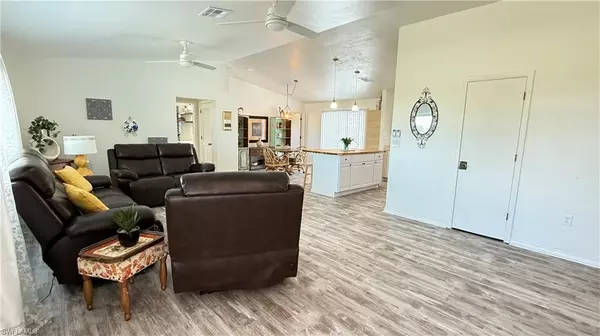 Alva, FL 33920,18161 Interlochen LN