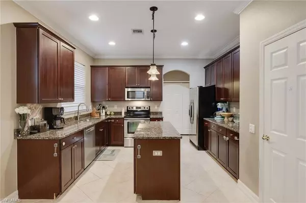 Fort Myers, FL 33919,9807 Casa Mar CIR
