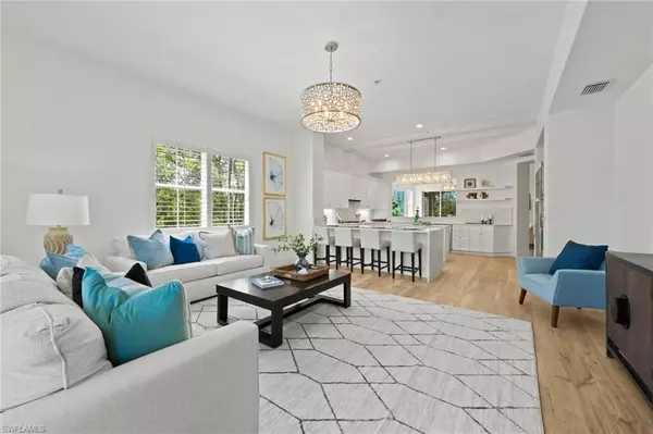 Naples, FL 34109,2882 Castillo CT #103