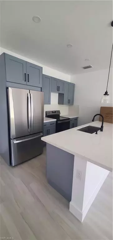 Lee, FL 33972,Chestnut 671 ST E