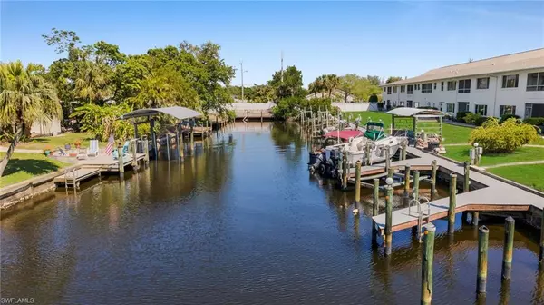 Cape Coral, FL 33904,4802 Tudor DR #205