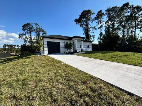 Lehigh Acres, FL 33974,746 Testerman CT