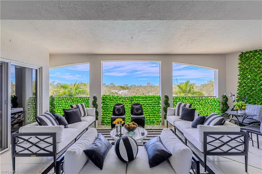 1100 Pine Ridge RD #400, Naples, FL 34108