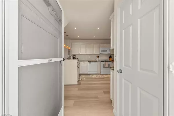 Bonita Springs, FL 34134,26773 Hickory BLVD #8