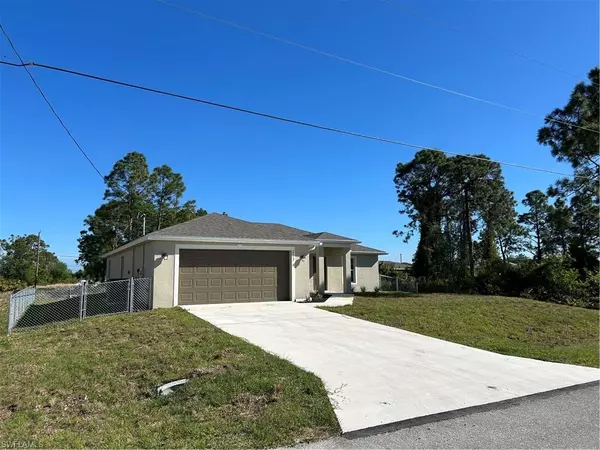 2612 26th ST SW, Lehigh Acres, FL 33976