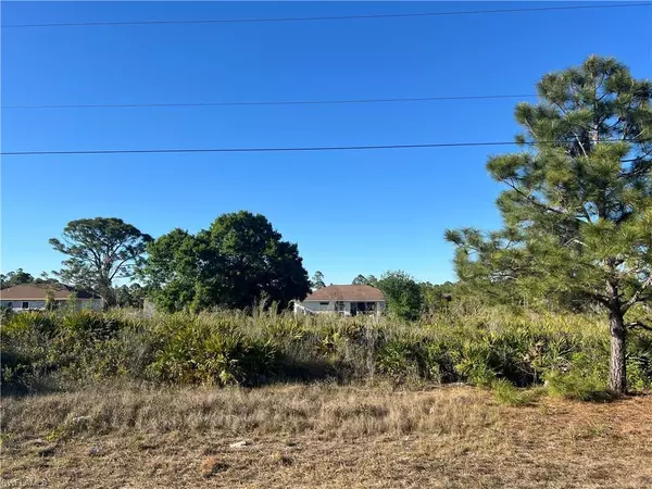 2706 49th ST W, Lehigh Acres, FL 33971
