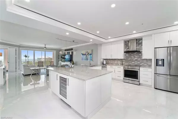 Bonita Springs, FL 34134,260 Barefoot Beach BLVD #303