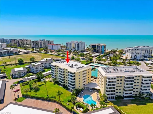 Naples, FL 34103,3410 Gulf Shore BLVD N #403