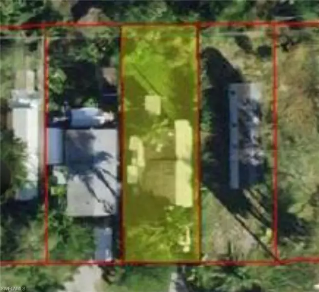 2593 Holly AVE, Naples, FL 34112