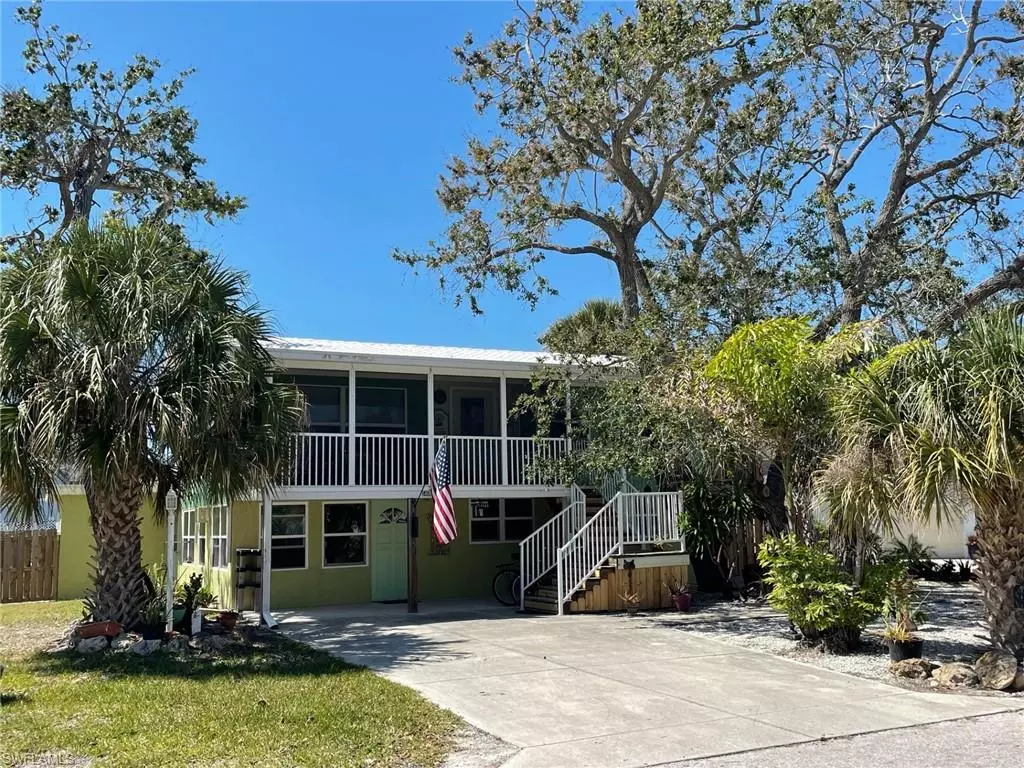 Fort Myers Beach, FL 33931,5460 Oak Ridge AVE
