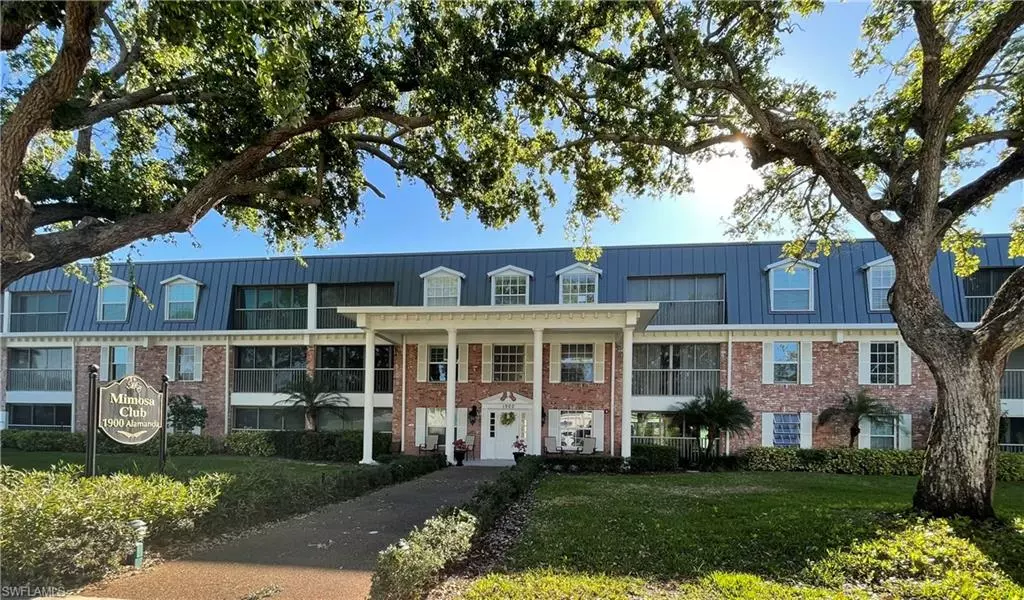 1900 Alamanda DR #208, Naples, FL 34102