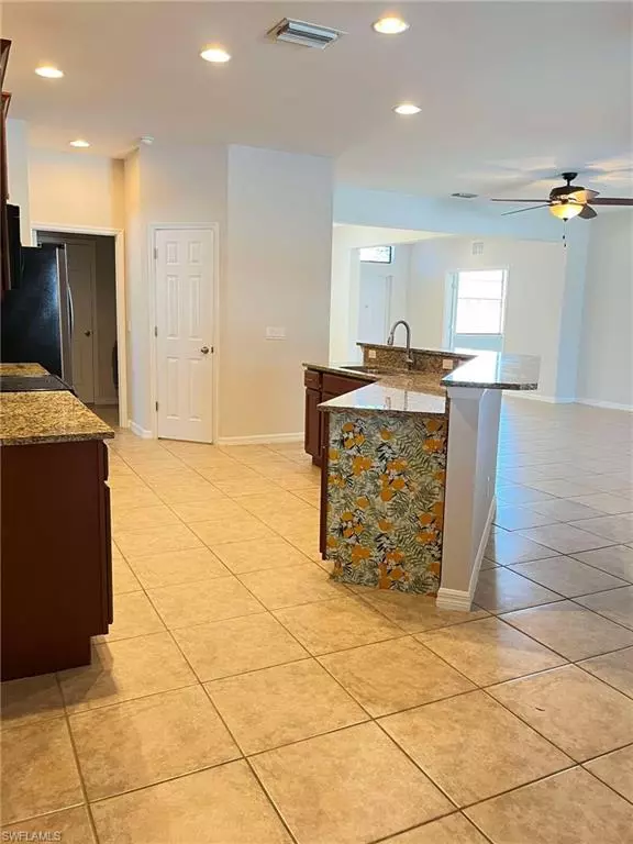 Cape Coral, FL 33991,213 SW 19th TER