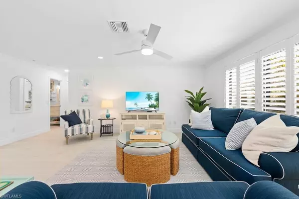 Sanibel, FL 33957,5117 Sea Bell RD #D105