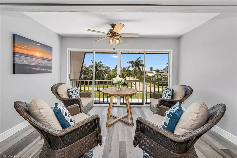 4200 Belair LN #303, Naples, FL 34103