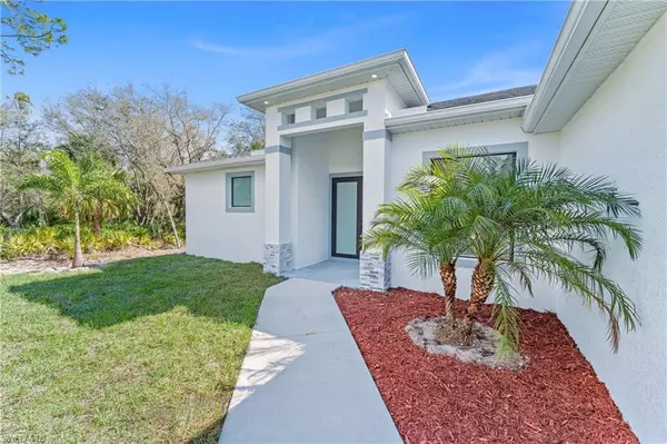 Lehigh Acres, FL 33972,502 Thompson AVE