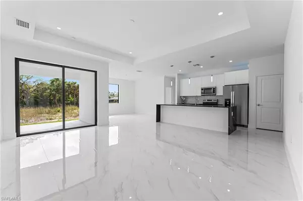 Lehigh Acres, FL 33972,502 Thompson AVE