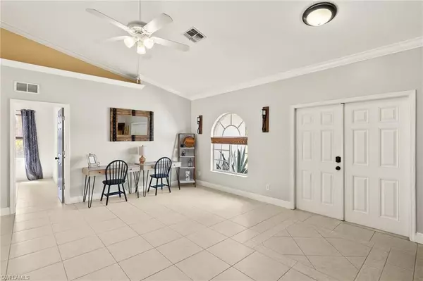 Naples, FL 34117,2880 10th AVE SE