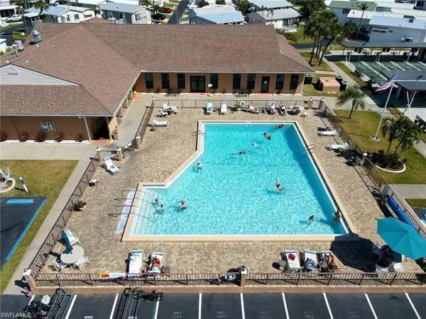 Fort Myers, FL 33908,19681 Summerlin #597 RD